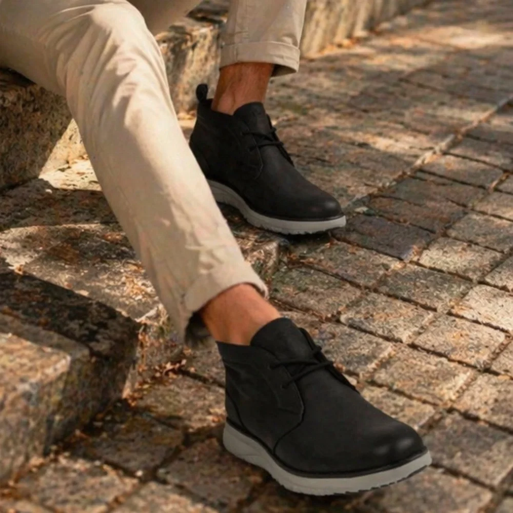 UGG Union Chukka Boot Men’s Black Leather Sz 11 Contemporary Minimalist career